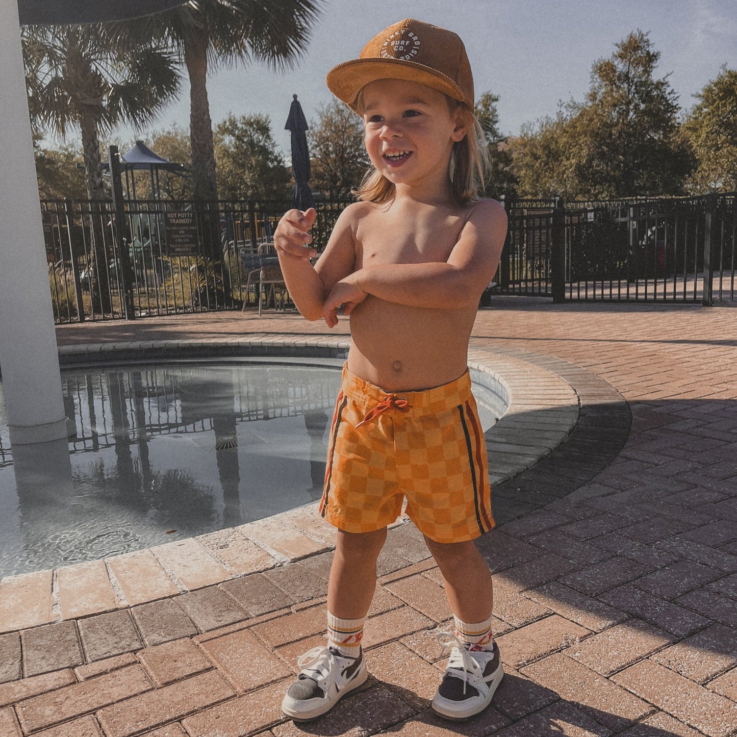 RETRO-WAVE HYBRID BOARD SHORT - YELLOW