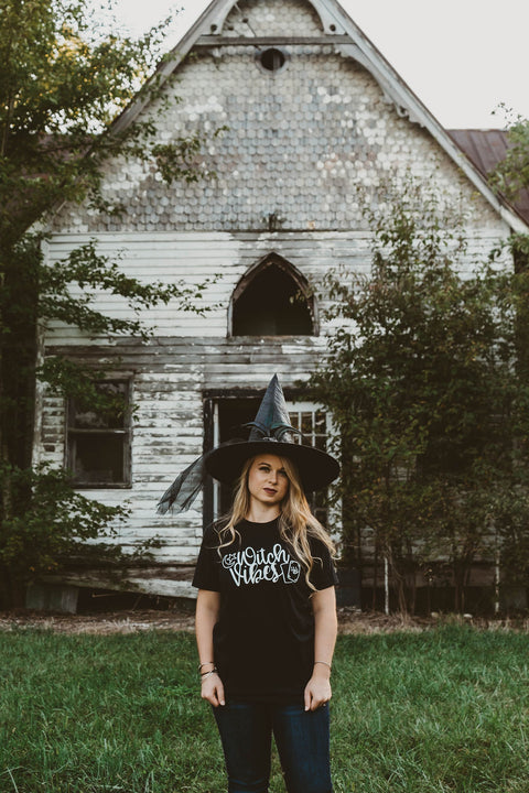 Witchy Vibes Tee - Black